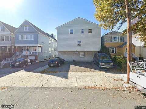 West 34Th St #C, Bayonne, NJ 07002