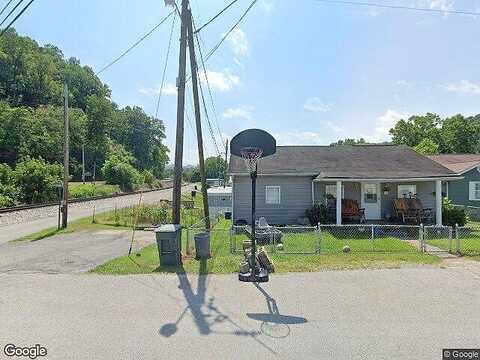 Conley Street, CHAPMANVILLE, WV 25508