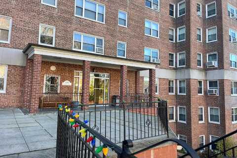 Collins Avenue, Unit 6-D, Mount Vernon, NY 10552