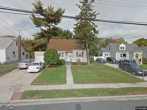 18Th, WEST BABYLON, NY 11704