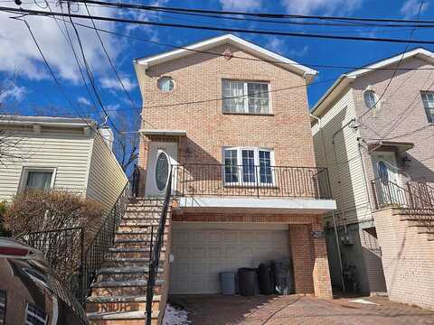 Bergenwood, NORTH BERGEN, NJ 07047