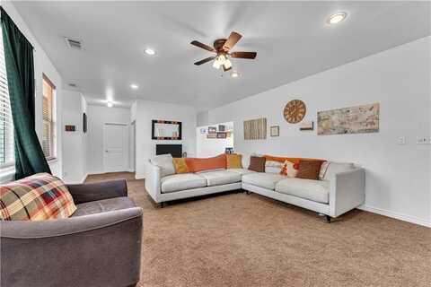 1408 N B ST, Rogers, AR 72756