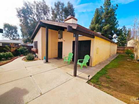 3821 McCourry Street, Bakersfield, CA 93304