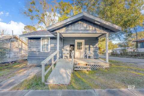 14 Southern Street, Chickasaw, AL 36611