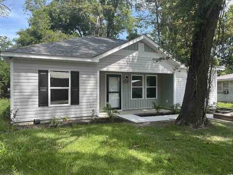 1742 John St., Conway, SC 29527