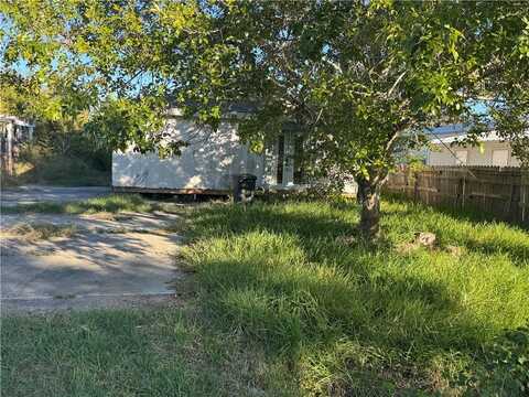 206 N 12th Street, Fulton, TX 78358