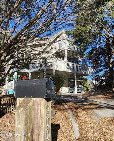 200 Whistling Swan Court, Emerald Isle, NC 28594