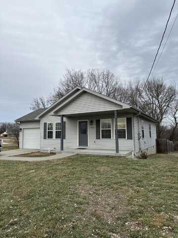 476 Redman AVE, Marshall, MO 65340