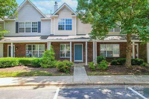 5979 Cougar Lane, Charlotte, NC 28269