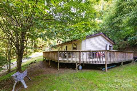 500 Chimney Log Road, Marshall, NC 28753