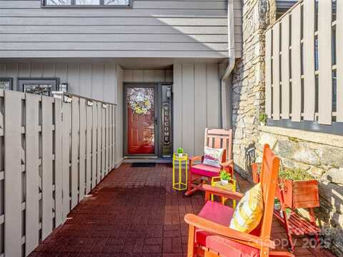 216 Crowfields Drive, Asheville, NC 28803