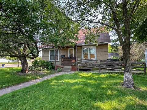 525 N 9TH AVENUE, Wausau, WI 54401