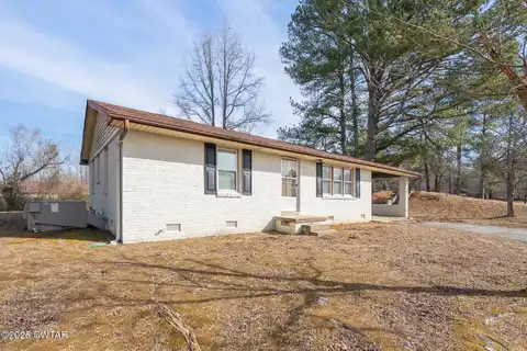 15411 US-412, Lexington, TN 38351