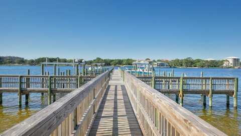 340 Bluefish Drive, Fort Walton Beach, FL 32548