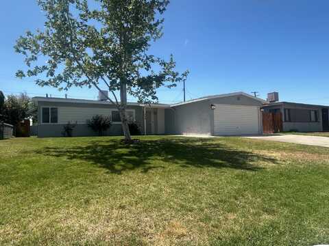 752 Woodgate Street, Lancaster, CA 93534