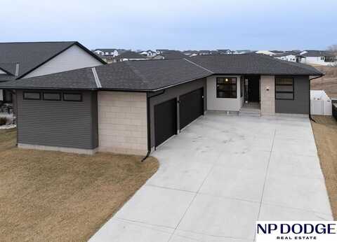 810 W Panorama Road, Lincoln, NE 68523