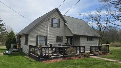 721 Merkey Road W, Manistee, MI 49660