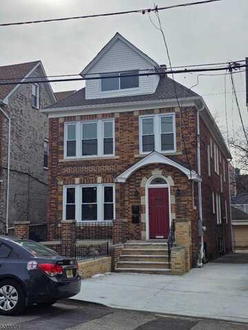 17 Broadman Pkwy, Jersey City, NJ 07305