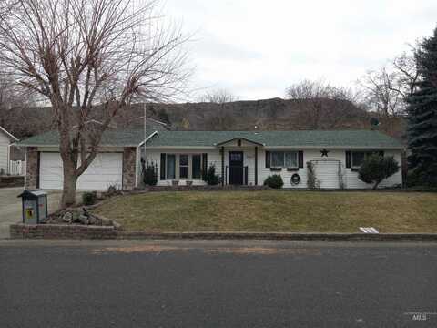 3447 Syringa Dr., Lewiston, ID 83501