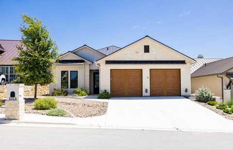 1013 Comanche Hills Dr, Kerrville, TX 78028