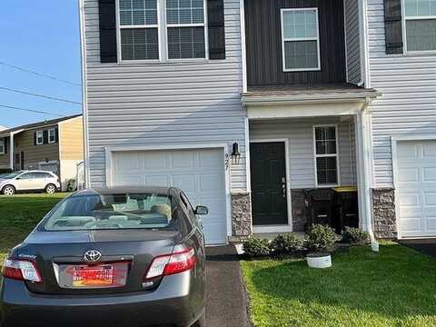 927 Still Waters Lane, Montgomery, PA 18073