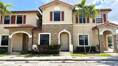 9213 W 33rd Way, Hialeah, FL 33018