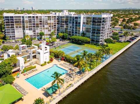 1000 Parkview Dr, Hallandale Beach, FL 33009