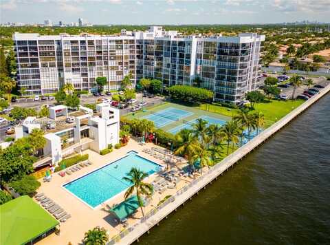 1000 Parkview Dr, Hallandale Beach, FL 33009