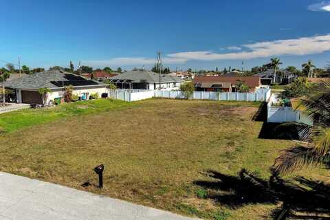 2013 NE 18th Ave, Cape Coral, FL 33909