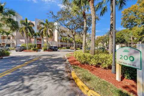 2541 N Nob Hill Rd, Sunrise, FL 33322