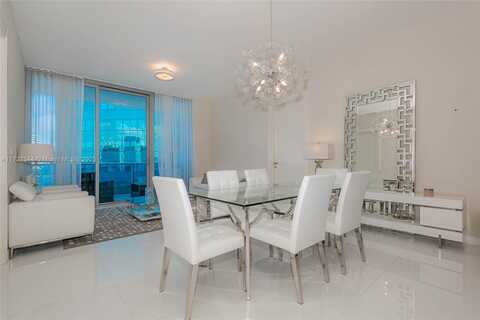 200 Biscayne Boulevard Way, Miami, FL 33131