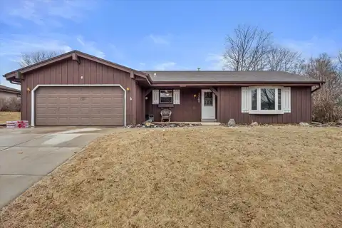 3342 W Southwood Dr, Franklin, WI 53132