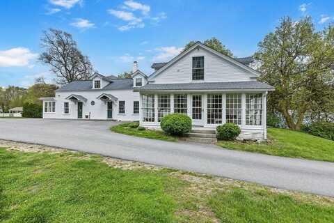 147 Dudley Oxford (4 Fam), Dudley, MA 01571