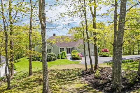 13 Wellington Drive, Rockport, ME 04856