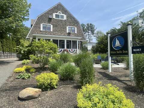 61 Fletcher Street, Kennebunk, ME 04043