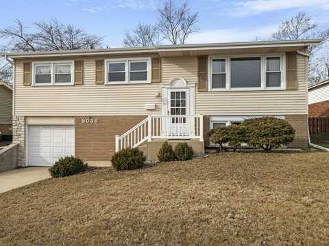 9038 S Oakwood Drive, Hickory Hills, IL 60457