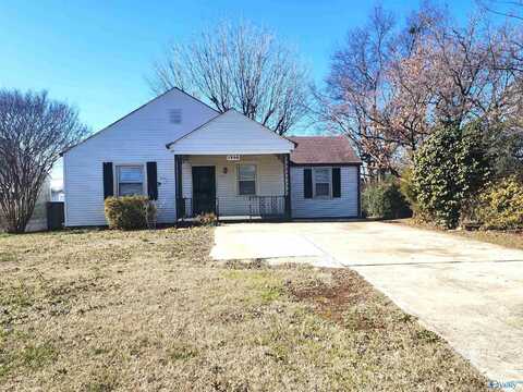 1900 Vanderbilt Circle, Huntsville, AL 35801