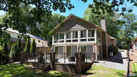 1335 Point Of Pines, Guntersville, AL 35976