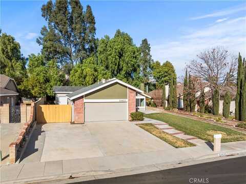 20833 Calwood Street, Saugus, CA 91350