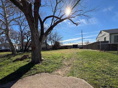 2324 SW Evans, Lawton, OK 73505