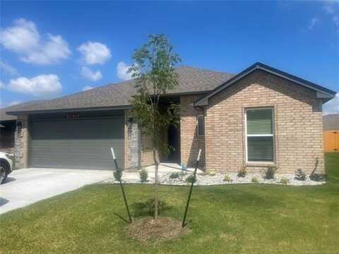 4828 E Galveston Place, Broken Arrow, OK 74014