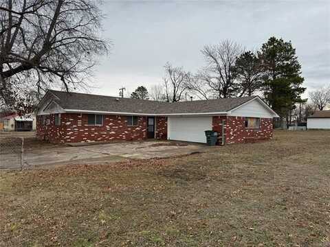 212 W Osage Avenue, Porum, OK 74455