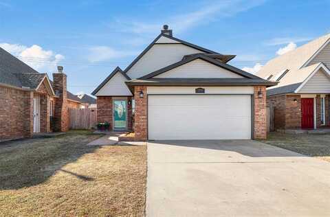 2401 Lakecrest Drive, Moore, OK 73170
