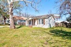 807 Chestnut Street, Aubrey, TX 76227