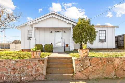 714 Sam Houston Street, Sweetwater, TX 79556