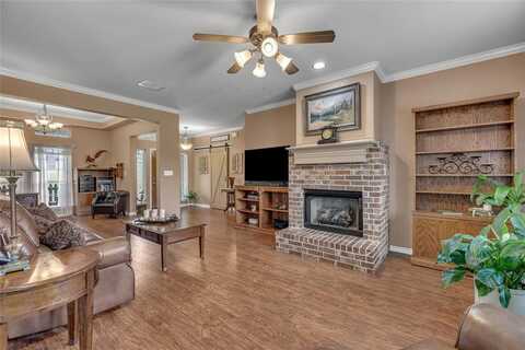151 Canyon Creek Court, Weatherford, TX 76087