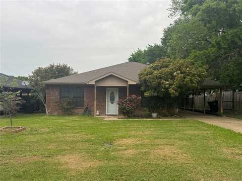 705 E James Street, Wills Point, TX 75169