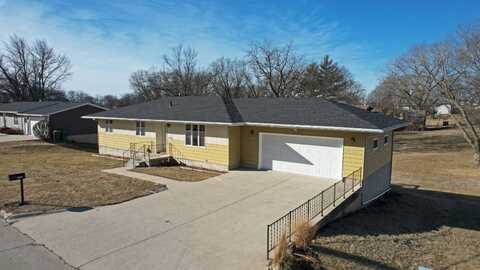 1305 West Street, Corning, IA 50841