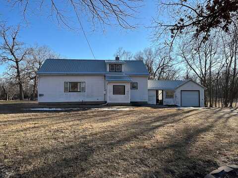 548 S 7th St., Hebron, NE 68370