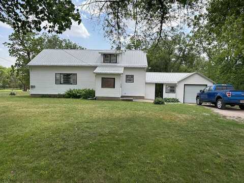 548 S 7th St., Hebron, NE 68370